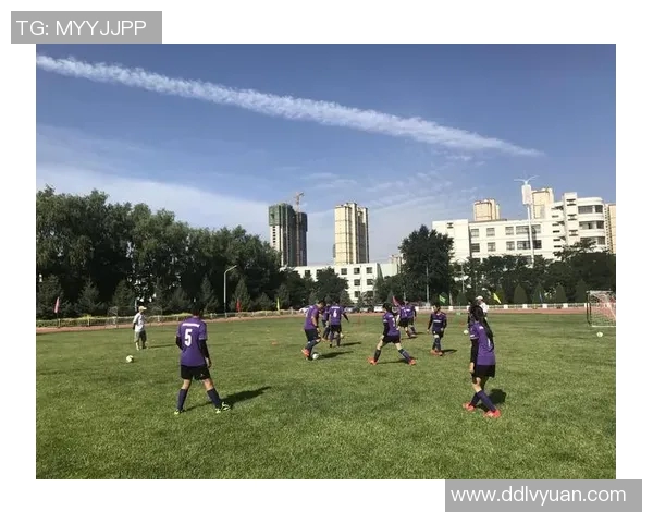 团队之星足球:携手共进打造梦想球队的激情与荣耀 团队之星足球:携手共进打造梦想球队的激情与荣耀